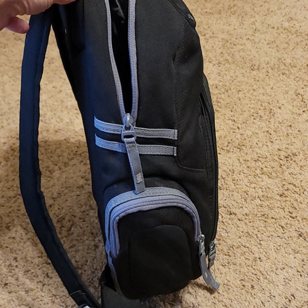 Oakley backpack 🎒 - Picture 3 of 5